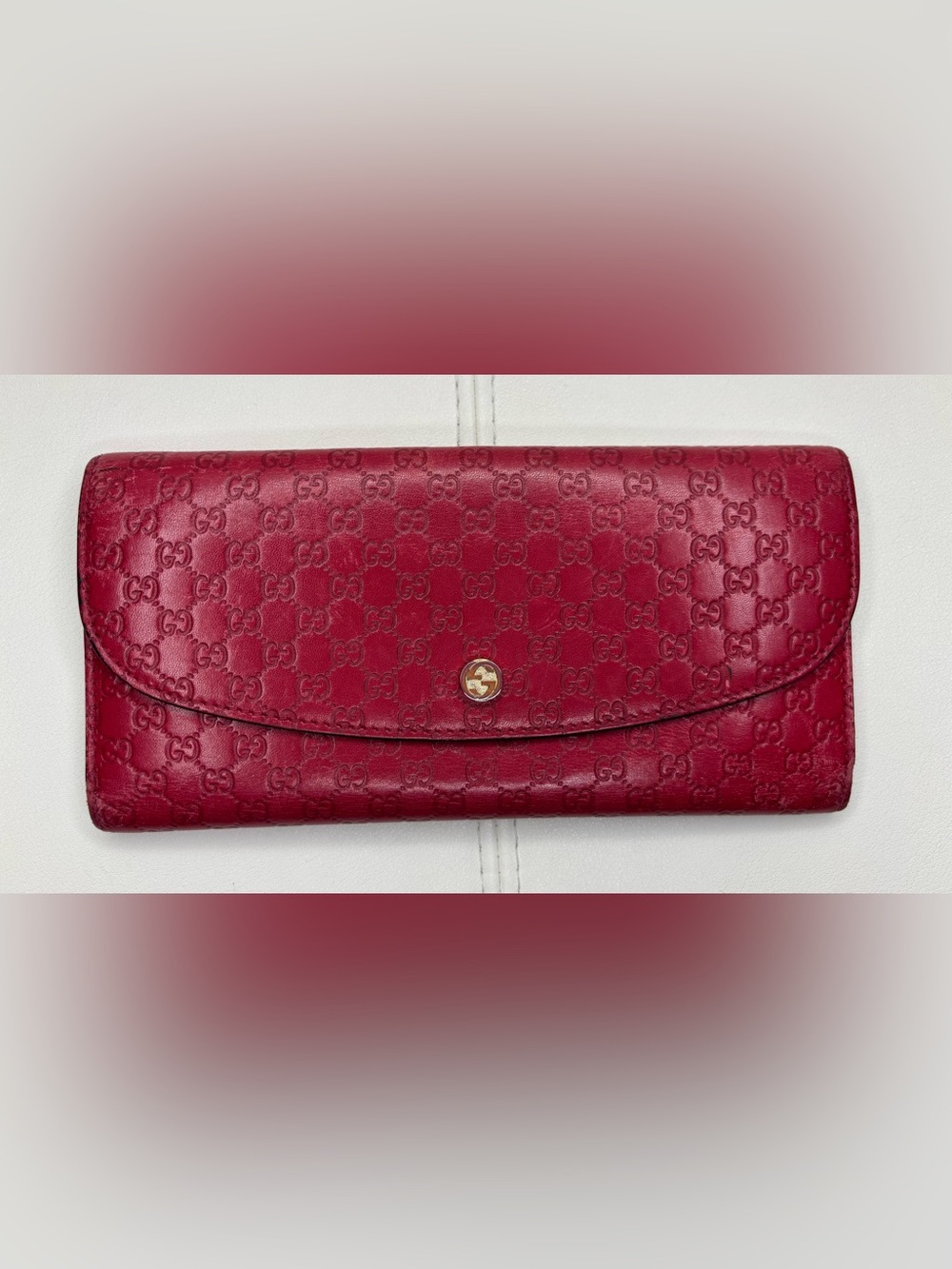 Gucci Microguccissima Leather Continental Wallet in red